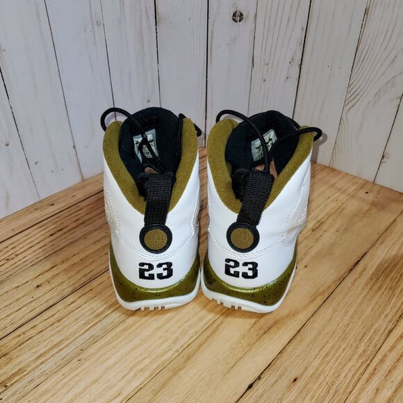 302359 109 Air Jordan 9 Retro BG White/Black-Militia Green 6Y - Picture 3 of 5